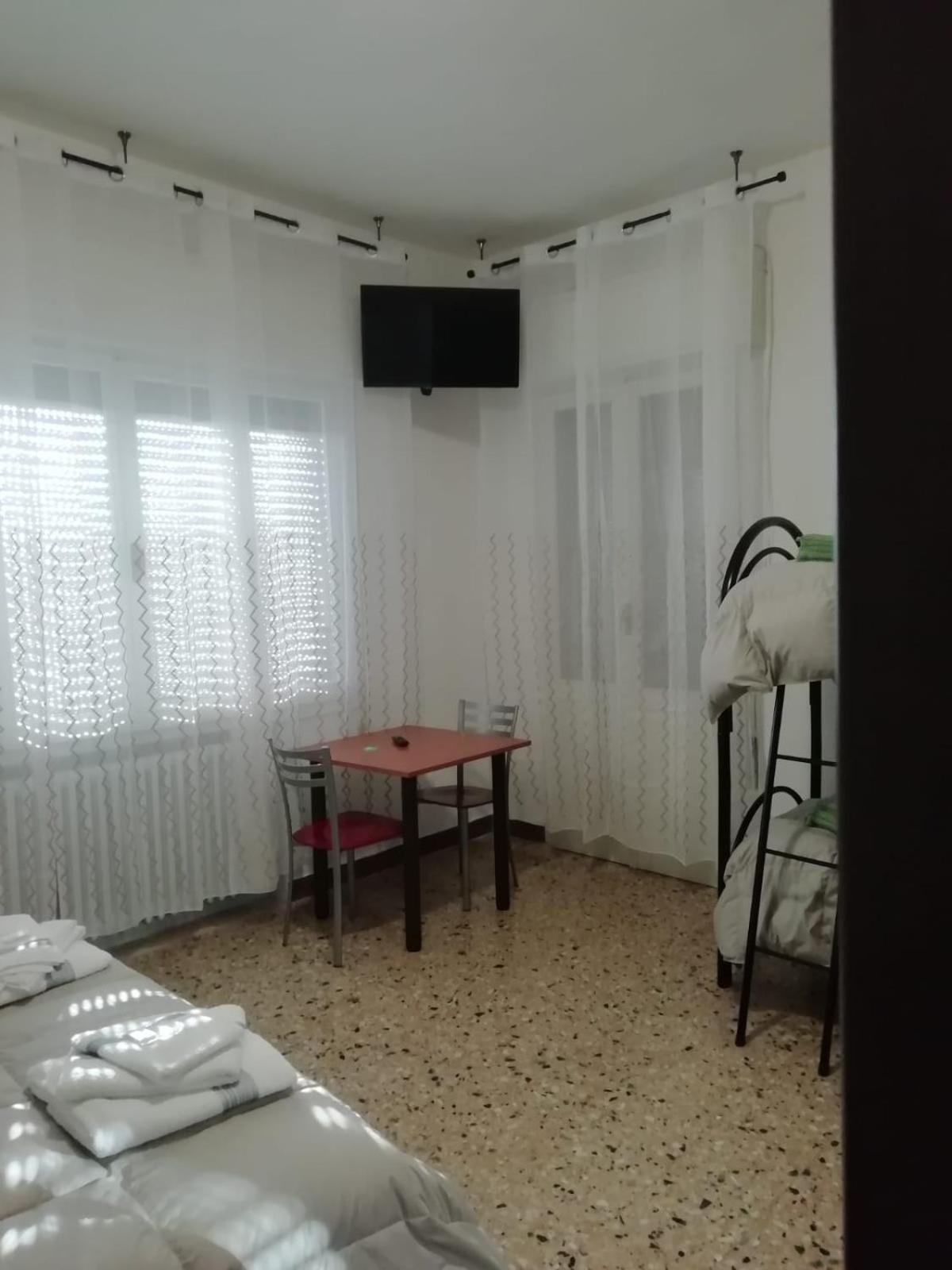 Affittacamere Mark Faenza Buitenkant foto