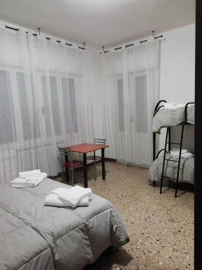 Affittacamere Mark Faenza Buitenkant foto